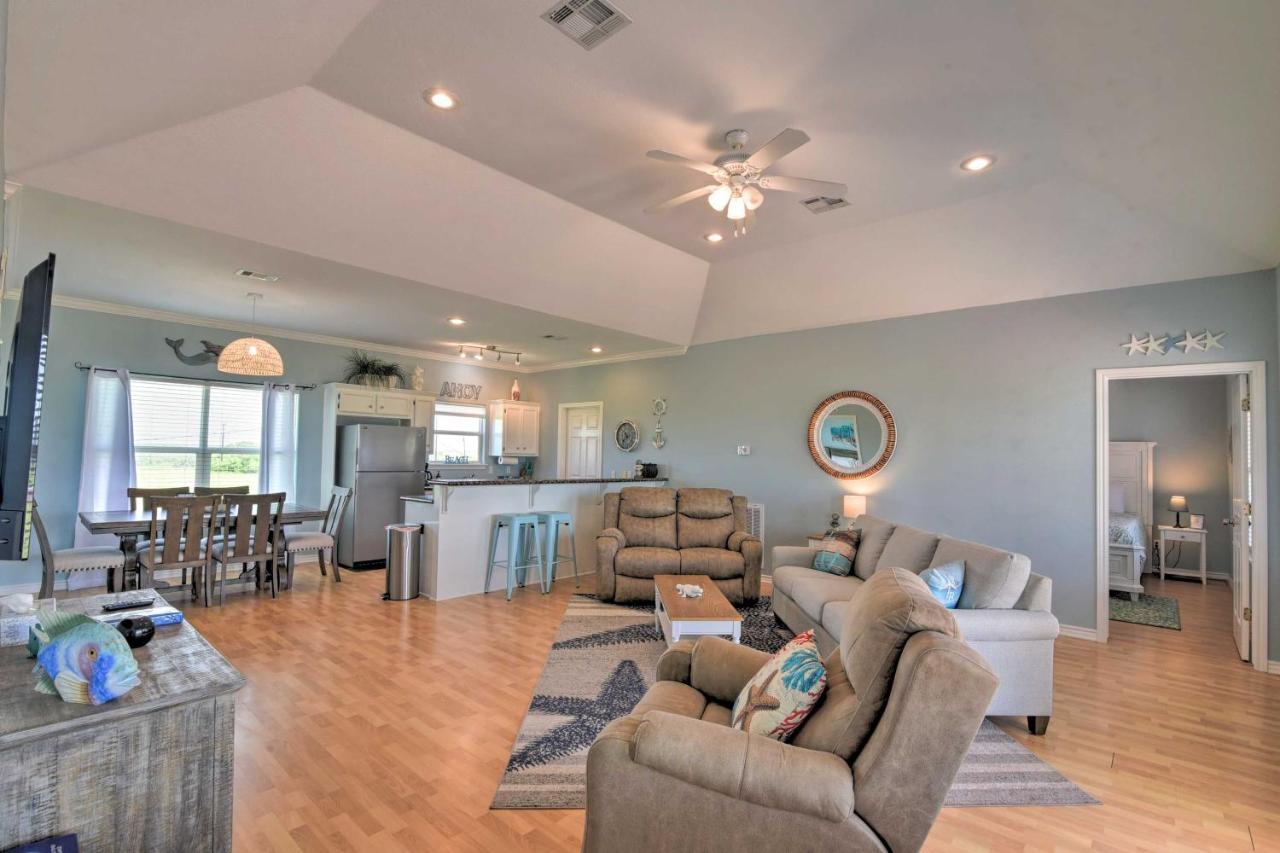 Bright Crystal Beach House, Walk To Coast! Villa Bolivar Peninsula Eksteriør billede