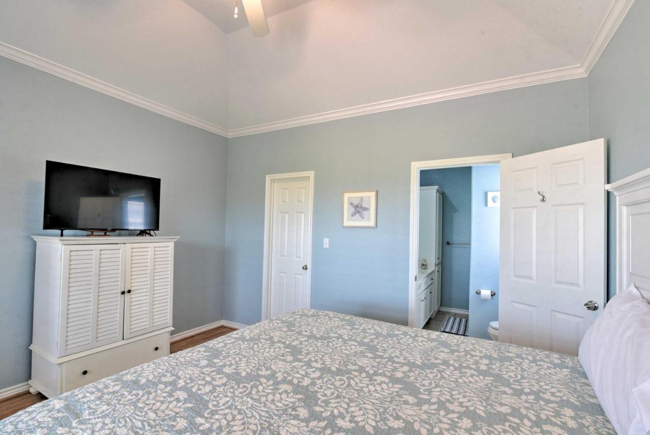 Bright Crystal Beach House, Walk To Coast! Villa Bolivar Peninsula Eksteriør billede