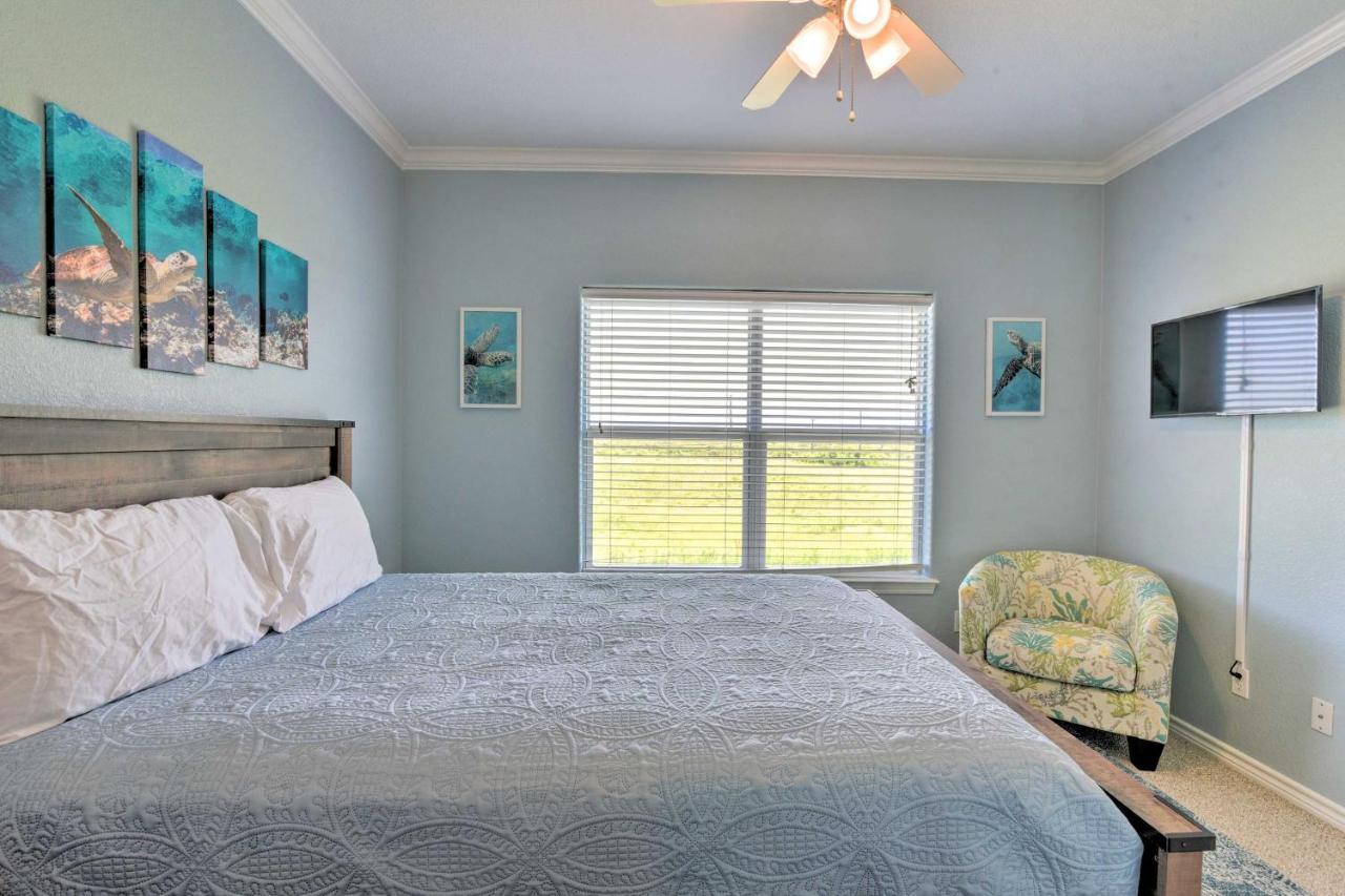 Bright Crystal Beach House, Walk To Coast! Villa Bolivar Peninsula Eksteriør billede