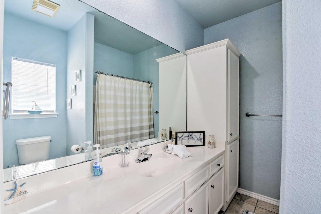 Bright Crystal Beach House, Walk To Coast! Villa Bolivar Peninsula Eksteriør billede